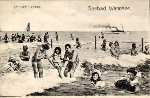 Ak Berlin Zehlendorf Wannsee, Familienbad, Badegäste