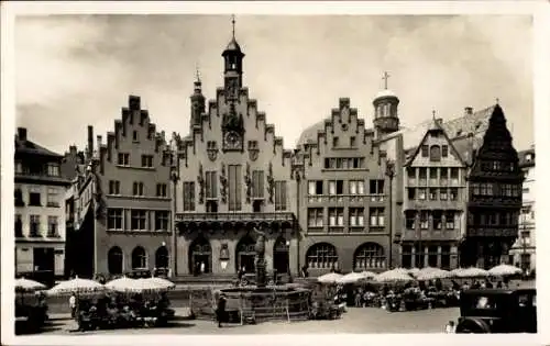 Ak Frankfurt am Main, Rathaus Römer, historische Gebäude, Marktplatz, Pavillons, Autos