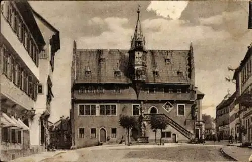 Ak Ochsenfurt am Main Unterfranken, Rathaus mit Uhrenturm, historische Architektur, Straße