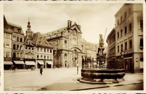 Ak Bamberg in Oberfranken, Grüner Markt, Brunnen, historische Gebäude, Stadtansicht