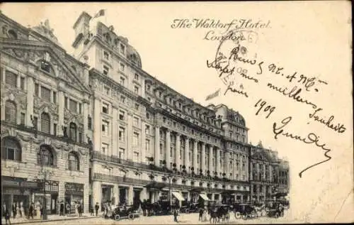 Ak Aldwych London, The Waldorf Hotel, elegante Architektur, Pferdewagen, Stadtleben, 1909