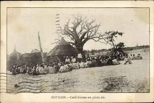 Ak Soudan Francais Mali, Catéchisme en plein air, Menschen versammelt unter einem Baum, Hütten...