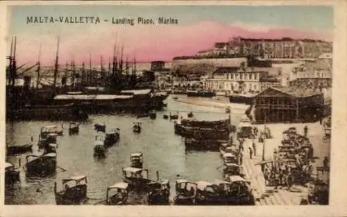 Ak Valletta Malta, Hafenansicht, Boote, historische Gebäude, Marina, Stadtansicht