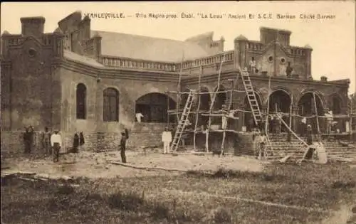 Ak Kisangani Stanleyville DR Kongo Zaire, Villa Régina, Gebäude mit Gerüst, Bauarbeiten, Arbei...