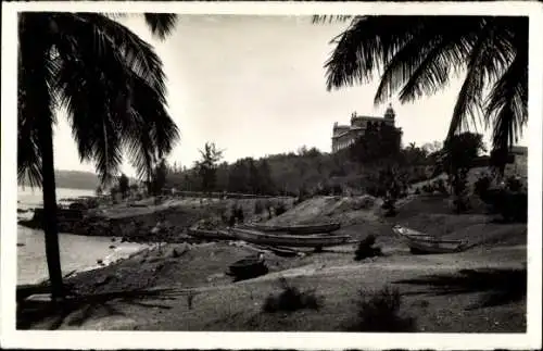Ak Dakar Senegal, Palmen, Boote, Strand, Palais, Schwarz-Weiß-Fotografie