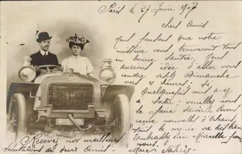 Ak Mann und Frau in einem Auto
