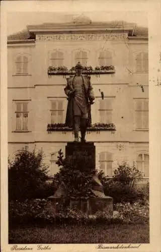 Ak Gotha in Thüringen, Bismarckdenkmal, Residenz  historische Architektur