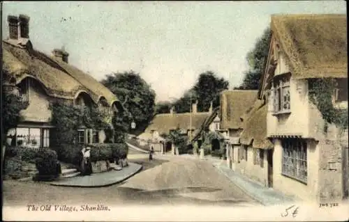 Ak Shanklin Isle of Wight England, Altes Dorf, hübsche Straße, reetgedeckte Häuser