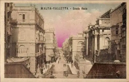Ak Valletta Malta, MALTA-VALLETTA, Strada Reale, historische Architektur, Straßenansicht