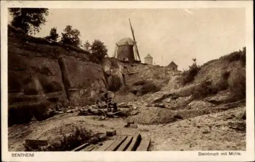 Ak Bad Benthem, Partie im Steinbruch, Blick auf die Windmühle