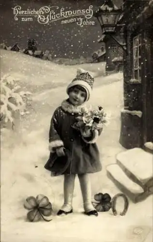 Foto Ak Glückwunsch zum Neujahr, Kinderportrait