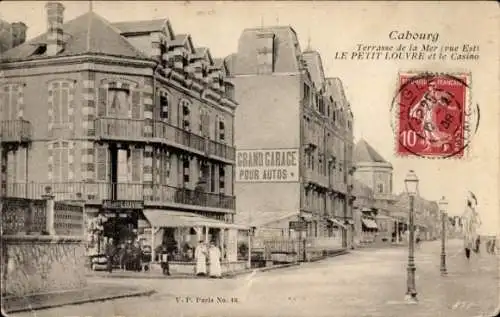 Ak Cabourg Calvados, Terrasse de la Mer (vue Est), Le Petit Louvre, Casino