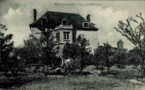 Ak Marcoussis Essonne, Vorderansicht eines Herrenhauses mit zwei Personen im Garten
