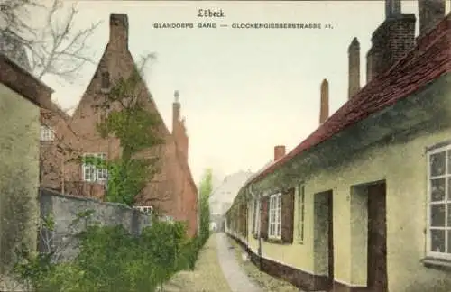 Ak Hansestadt Lübeck, Glandorps Gang, Glockengießerstraße 41, malerische Straßenansicht