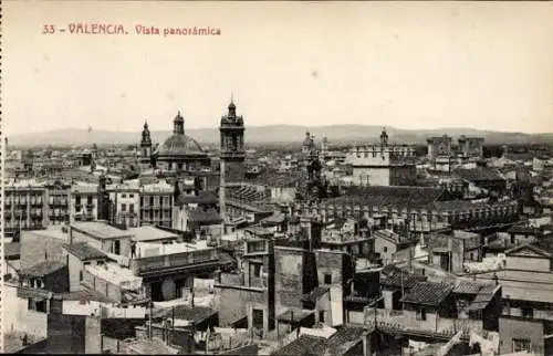 Ak Valencia Stadt Spanien, Panoramablick auf  zahlreiche Gebäude und Dächer
