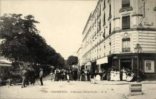 Ak Charenton le Pont Val de Marne, Avenue Félicie Cholet, belebte Straße,  Gebäude, Kutschen