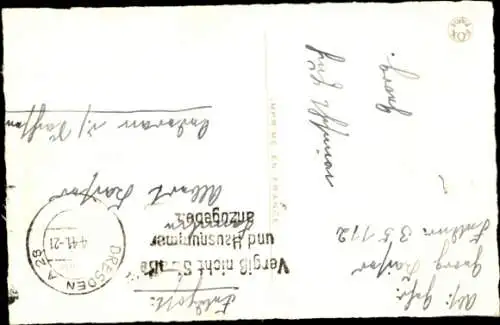 Ak Glückwunsch Ostern, Vermenschlichte Hasen mit Ostereiern