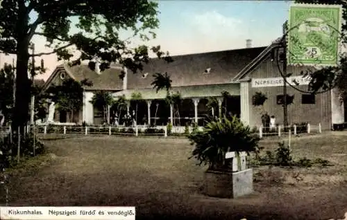 Ak Kiskunhalas Ungarn, Népszigeti fürdő, Restaurant, kolorierte ,  Architektur