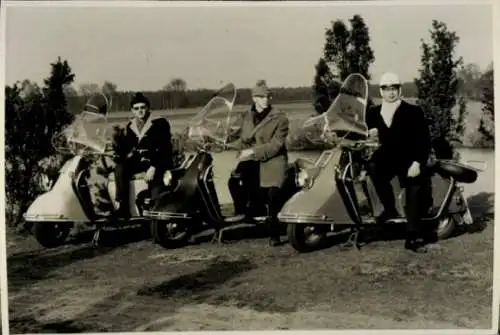 Foto Motorroller samt Fahrern