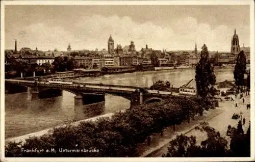 Ak Frankfurt am Main, Postkarte zeigt die Untermainbrücke, Blick auf Frankfurt