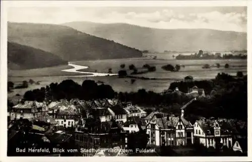 Ak Bad Hersfeld in Hessen, Blick vom Stadtturm nach dem Fuldatal