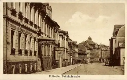 Ak Roßwein in Sachsen, Bahnhofstraße,  Gebäude, Restaurants