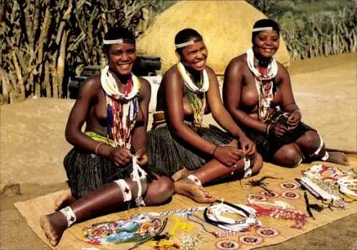 Ak Afrikanische Frauen, Erotik, Afrikanische Tracht, Schmuck