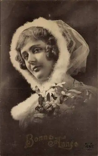 Ak Glückwunsch Neujahr, Frau mit Mistelzweigen