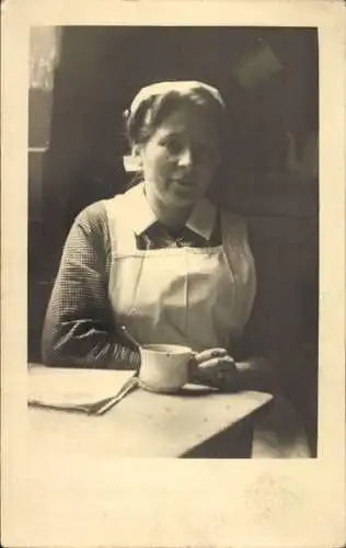 Foto Ak Krankenschwester, Porträt, Deutsches Rotes Kreuz