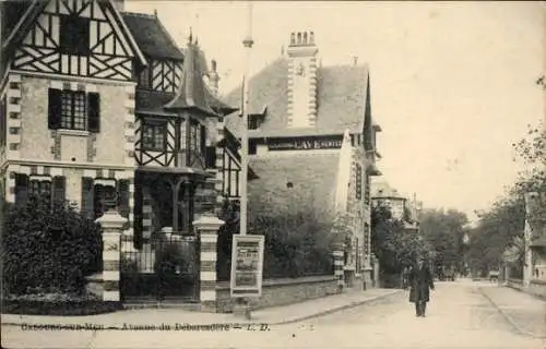 Ak Cabourg sur Mer Calvados, Avenue du Debarcadere