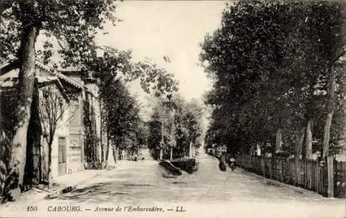 Ak Cabourg Calvados, Avenue de l'Embarcadère