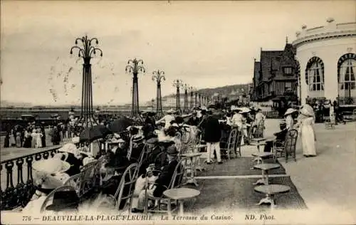 CPA Deauville La Plage Fleurie Calvados, Terrasse du Casino