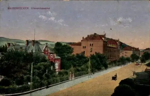 Ak Saarbrücken im Saarland, Ulanenkaserne, Stadtansicht, historische Gebäude, Straßenansicht