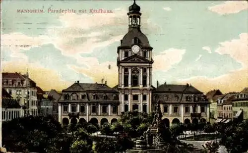 Ak Mannheim in Baden, Historisches Gebäude, Uhrturm, Kaufhaus, Paradeplatz, parkähnliche Umgebung