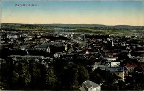 Ak Zweibrücken in der Pfalz, Panoramaansicht der Stadt  farbig, viele Dächer