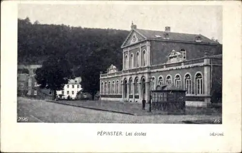 Ak Pepinster Wallonien Lüttich, Historisches Gebäude, Les écoles, Straße, Bäume