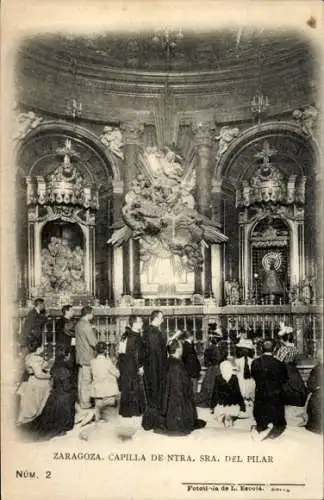 Ak Zaragoza Saragossa Aragonien, Kapelle Ntra. Sra. del Pilar, Menschen in traditioneller Klei...