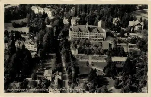 Ak Friedrichroda im Thüringer Wald, Fliegeraufnahme