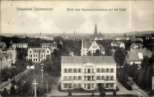 Ak Świnoujście Swinemünde Pommern, Blick vom Konversationshaus auf die Stadt