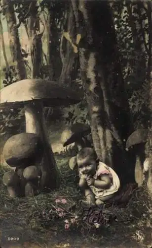 Ak Kleinkind im Wald, Pilze