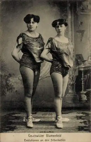 Ak Geschwister Blumenfeld, Evolutionen an den Silberketten