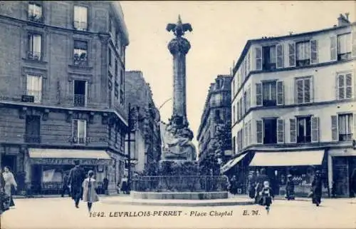 Ak Levallois Perret Hauts de Seine, Place Chaptal, Denkmal, Geschäfte