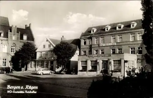 Ak Bergen auf der Insel Rügen, Bergen a. Rügen, HO-Gaststätte Ratskeller, BARSKELLER, HOTEL KA...
