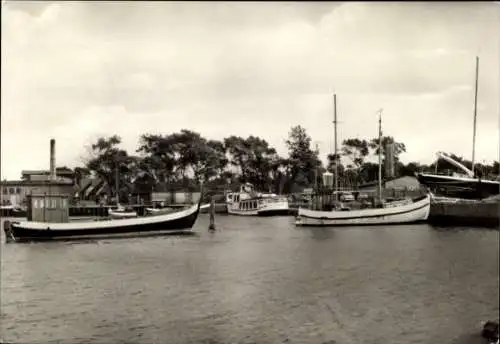 Ak Wiek auf Rügen, Hafen