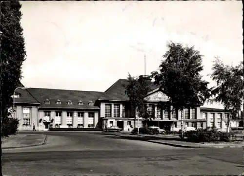 Ak Viersen, Blick auf den Bahnhof, Front, Kiosk