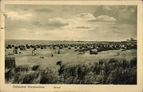 Ak Ostseebad Warnemünde Rostock, Ostseebad  Strand, Strandkörbe, Wolken, Meer
