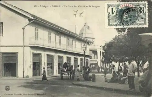 Ak Dakar Senegal, Markt und Bank, historische Gebäude, Menschen, Karren