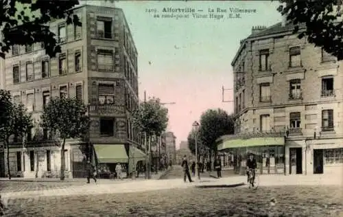 Ak Alfortville Val de Marne,  La Rue Villeneuve, Rundpunkt Victor Hugo,  Gebäude