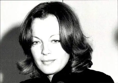 Ak Schauspielerin Romy Schneider, Portrait