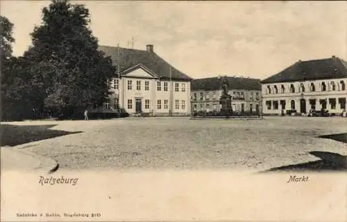 Ak Ratzeburg im Herzogtum Lauenburg, Marktplatz, Gebäude, keine Menschen